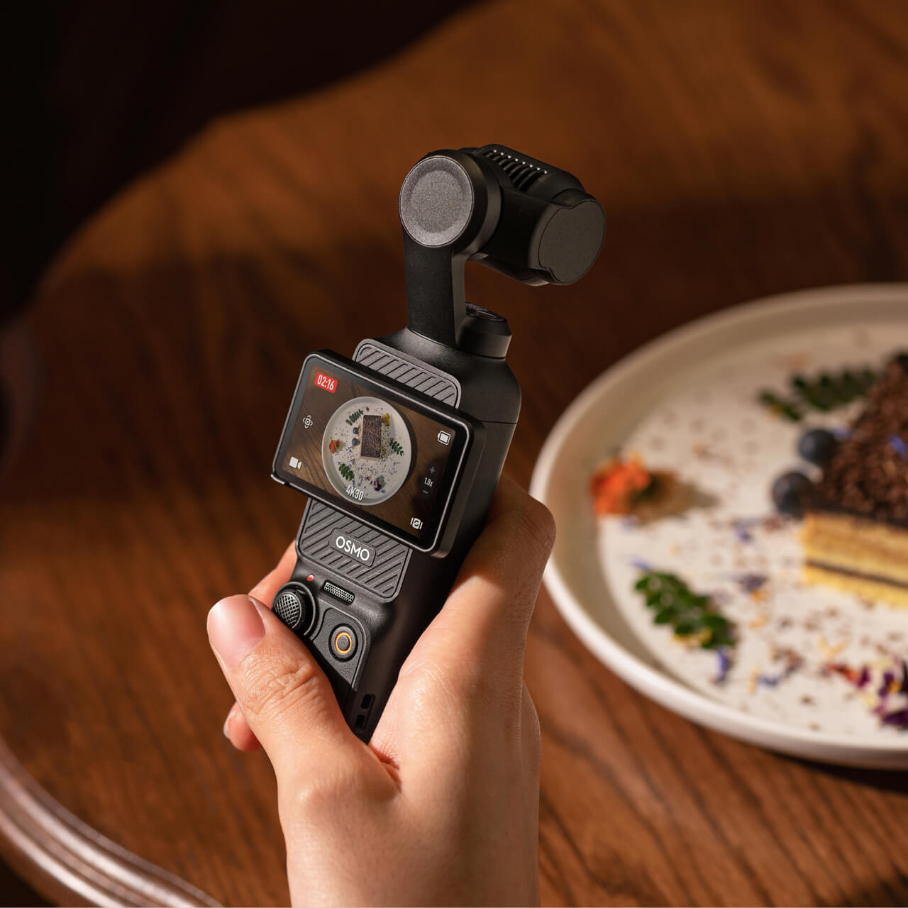 DJI Osmo Pocket 3 กล้องวิดีโอขนาดเล็ก สำหรับ Content Creator เซ็นเซอร์ 1 นิ้ว ถ่ายวิดีโอ 4K 120 เฟรม มี Gimbal ในตัว