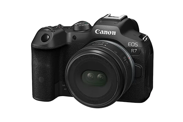 เลนส์ RF-S7.8mm F4 STM DUAL ติดกับกล้อง Canon EOS R7