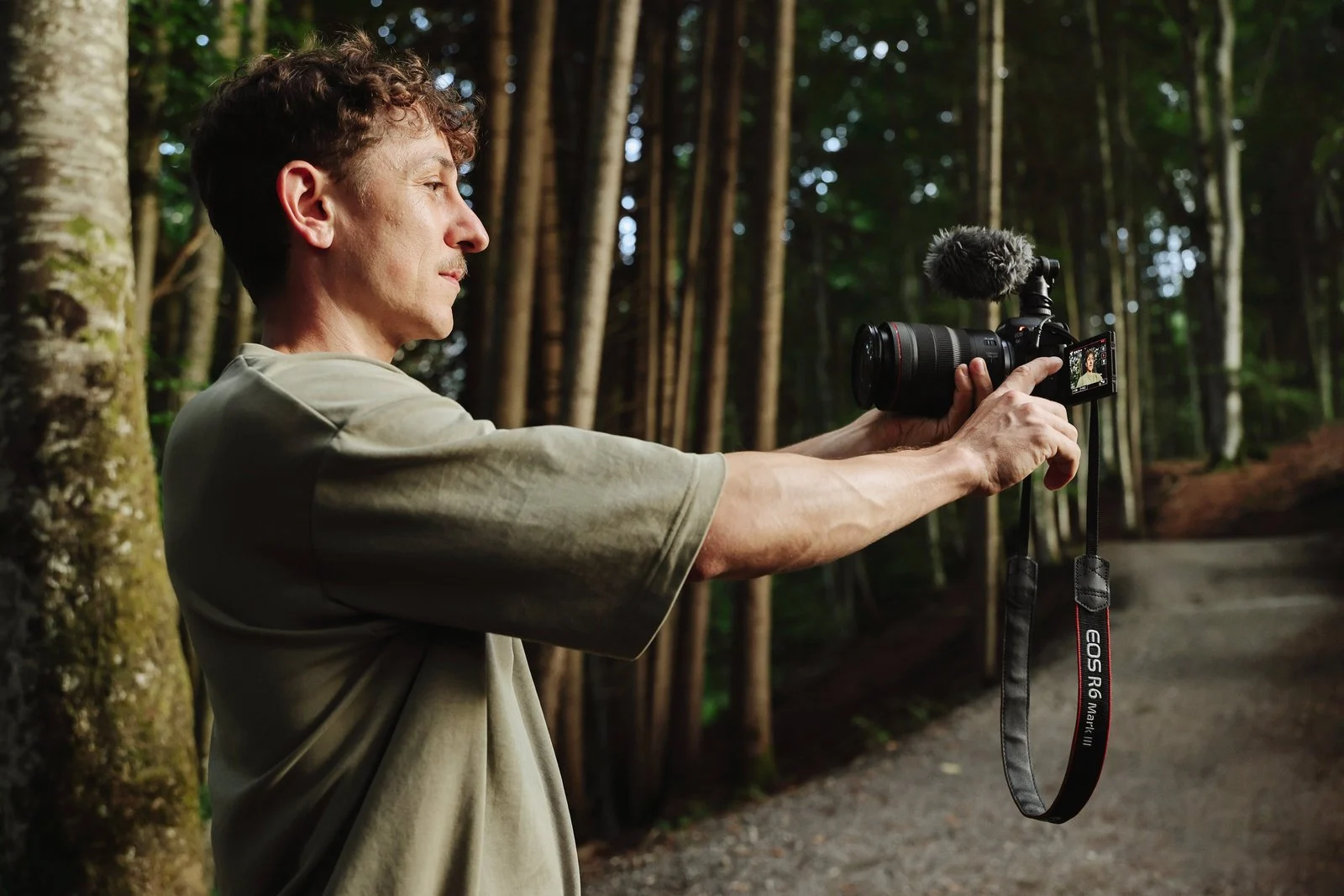 ภาพงานถ่ายวิดีโอจากหน้าแนะนำ EOS R6 Mark III ของ Canon