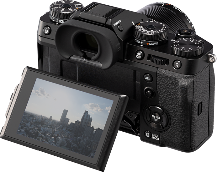 ด้านหลังกล้อง Fujifilm X-T5 กางจอ LCD พับสามทางออกมา